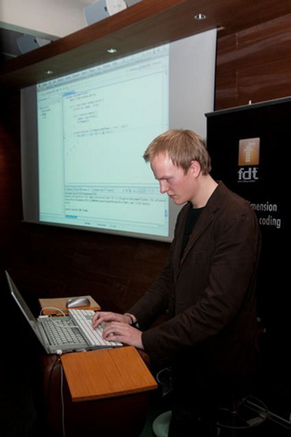 3389083883_f21e3ec215